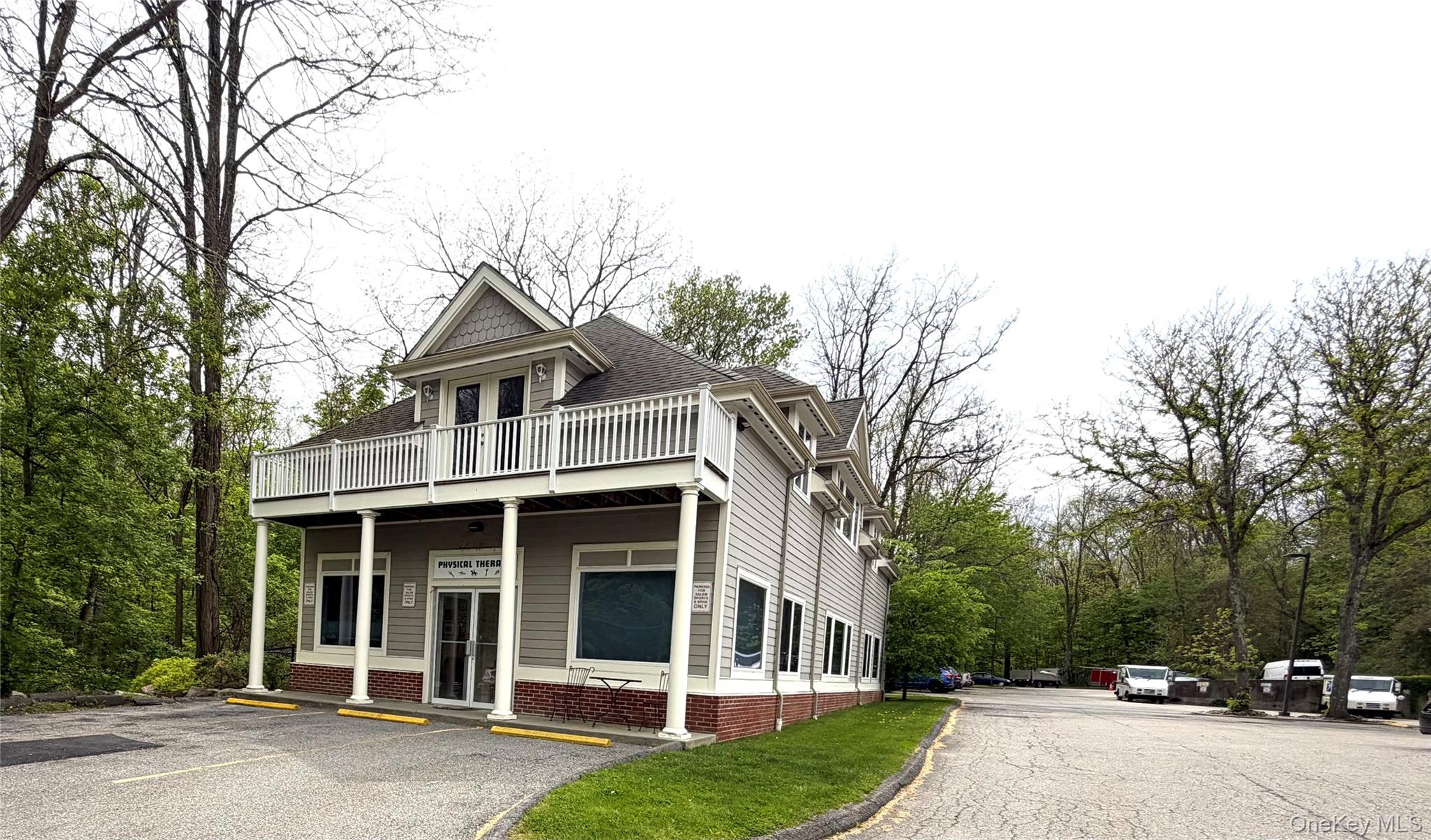 Position your business in the heart of North Salem at 56 June Road! Sp...