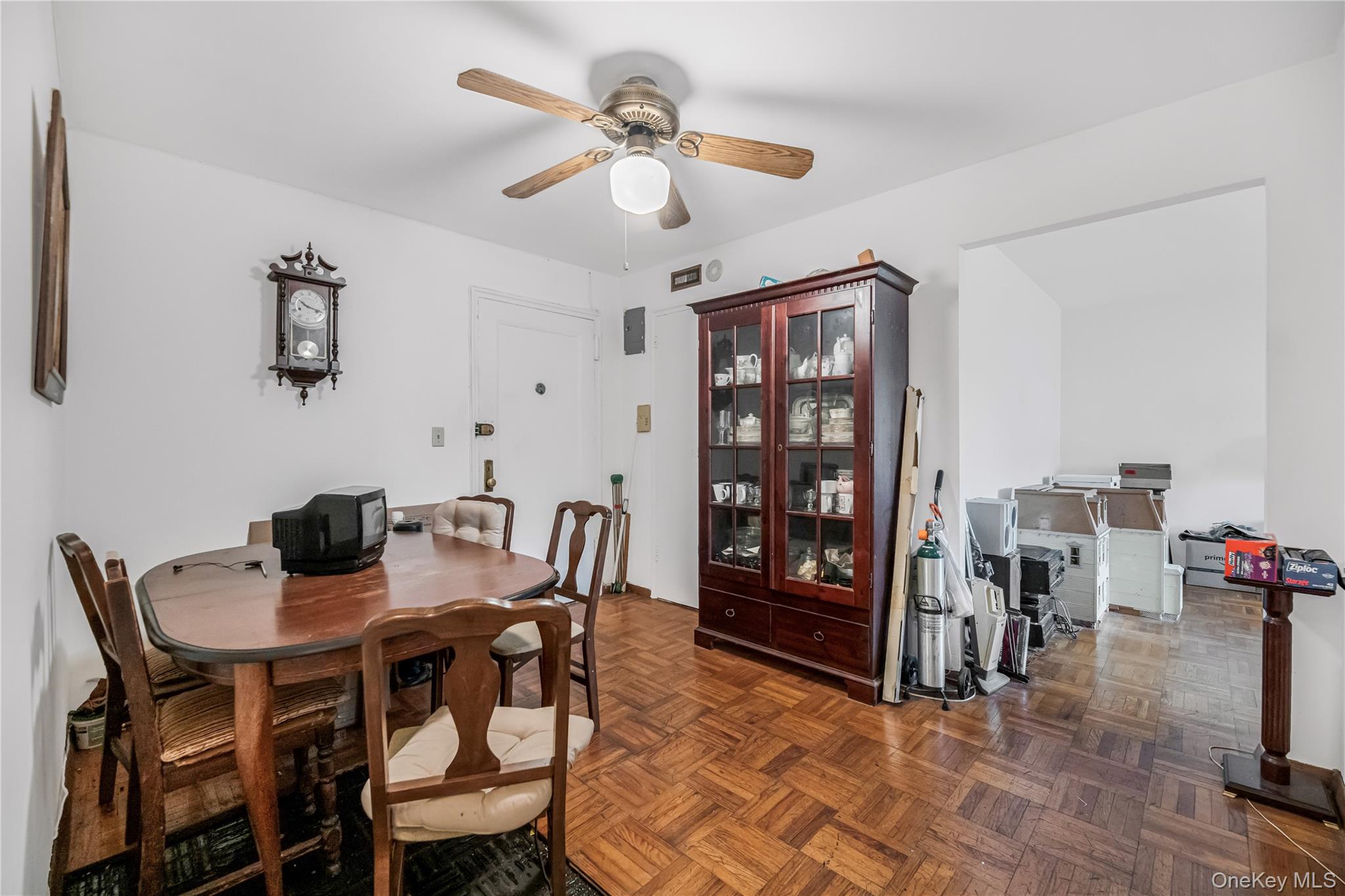 Photo 4 of this property