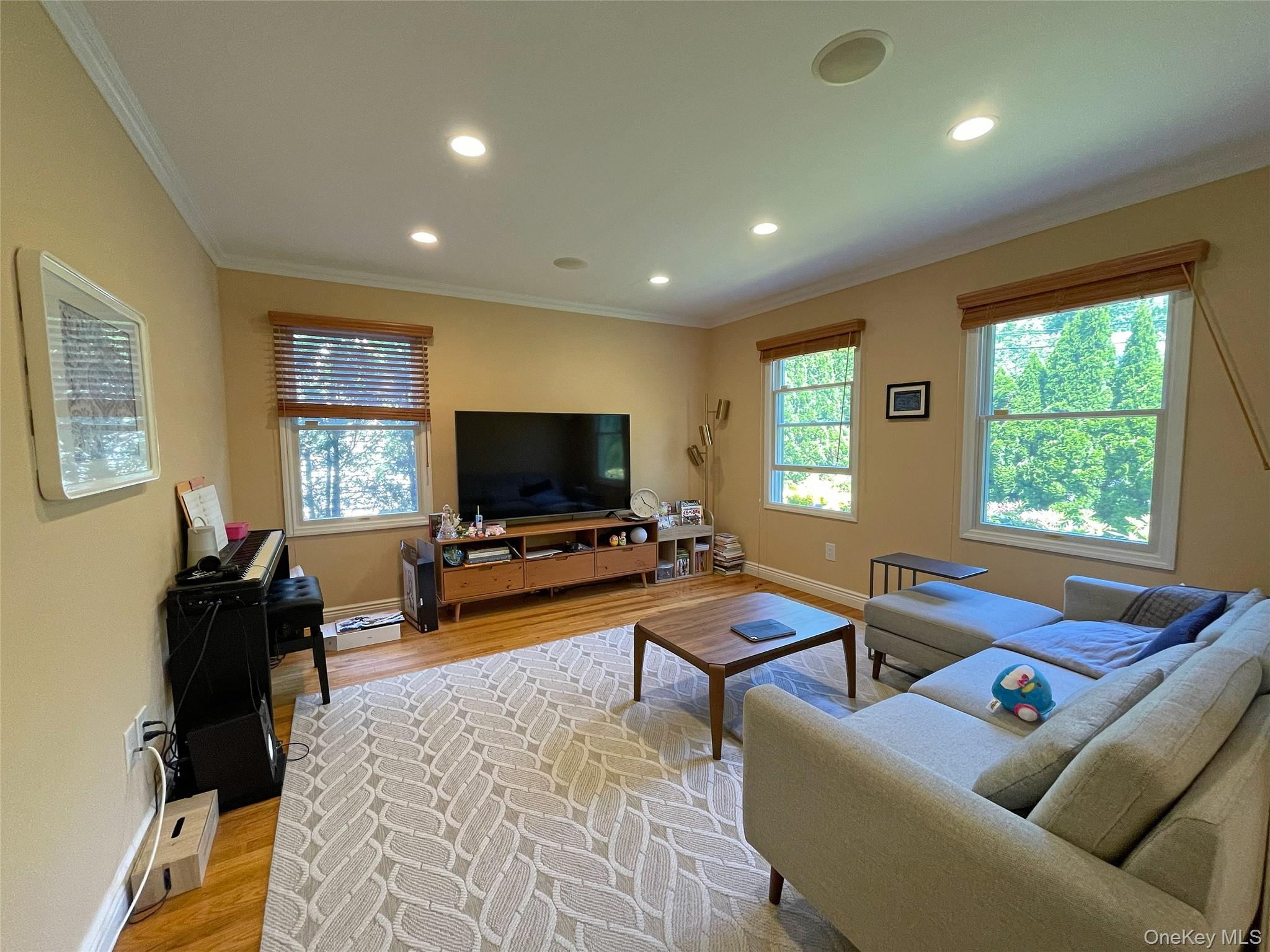 Photo 4 of this property