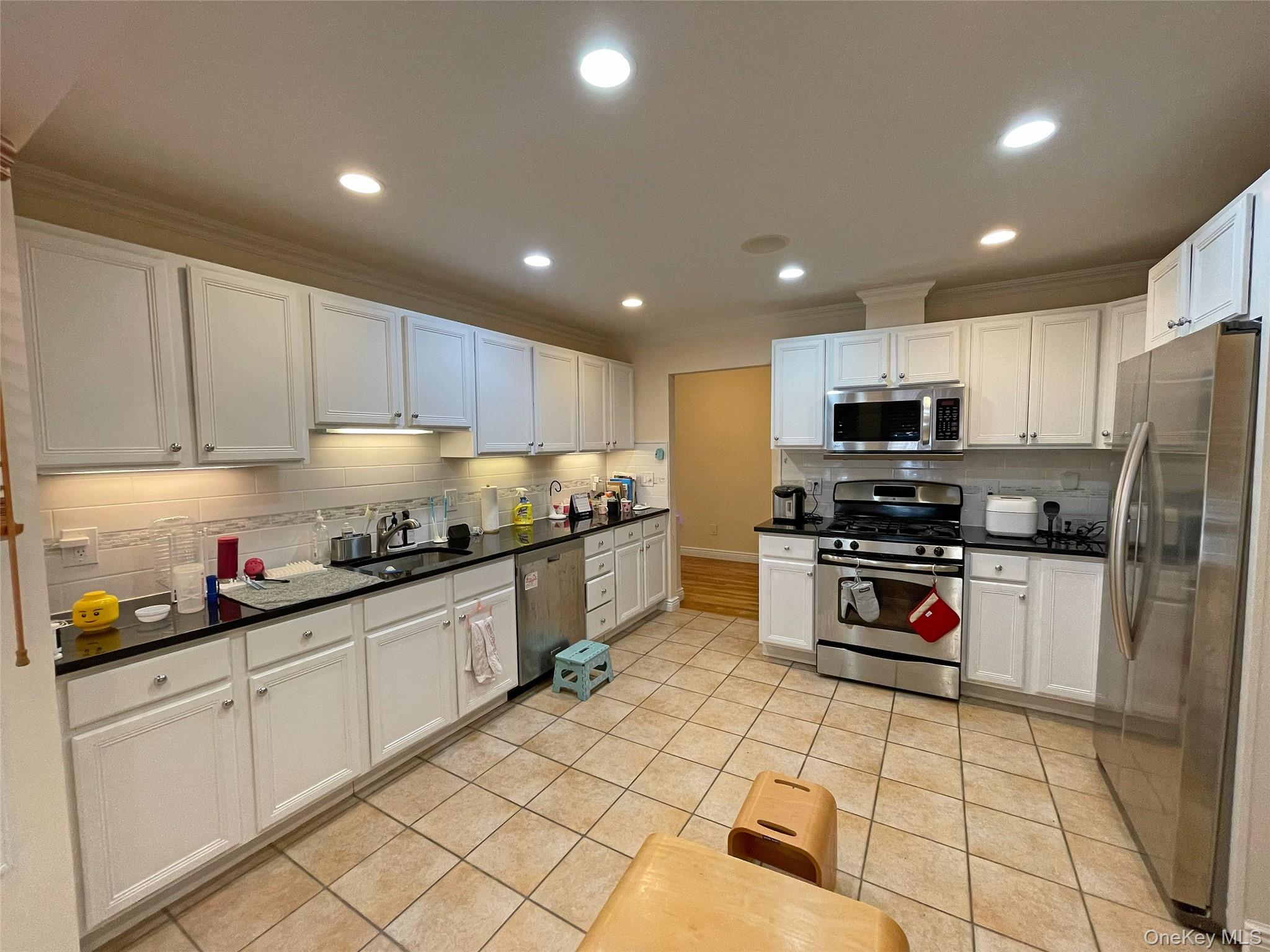 Photo 6 of this property