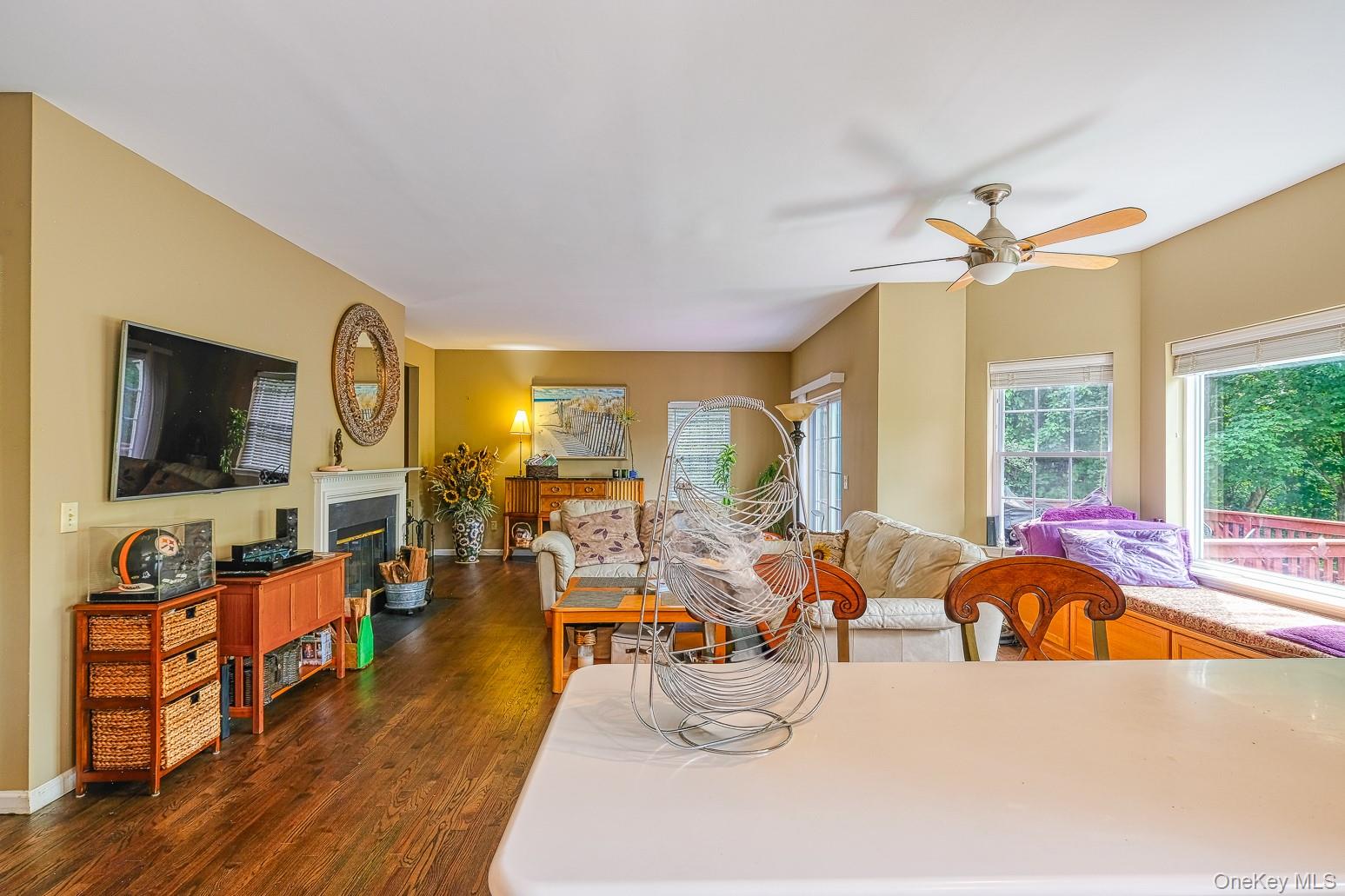 Photo 4 of this property