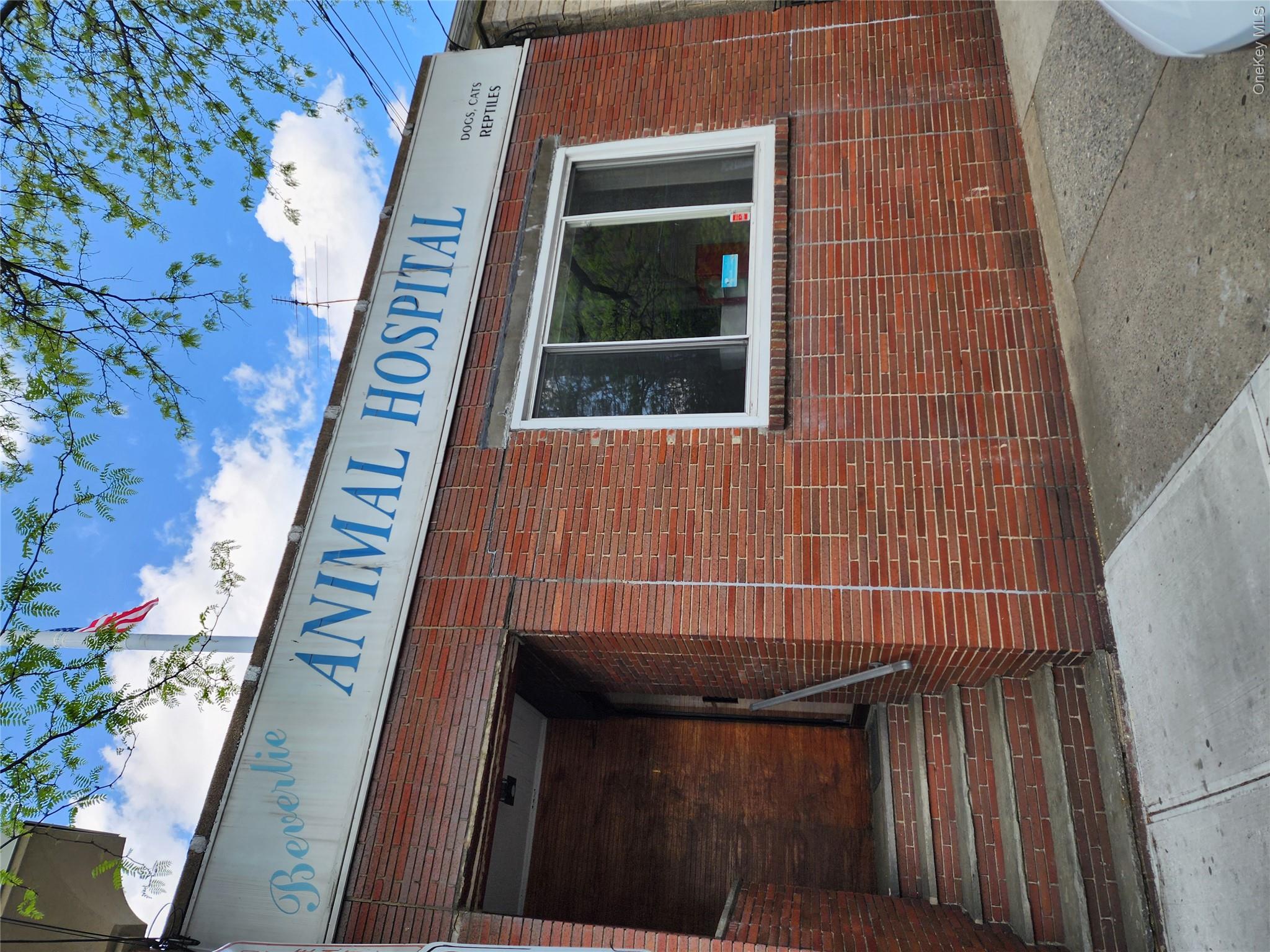 Versatile Commercial Space with Existing Infrastructure – Prime Mount...