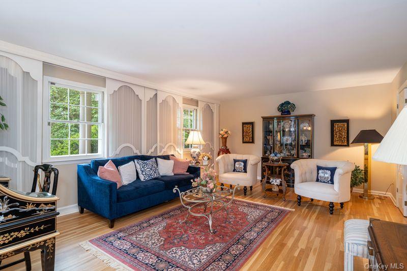 Photo 4 of this property