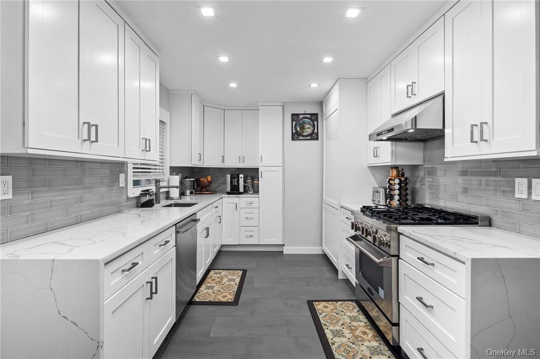 Photo 7 of this property