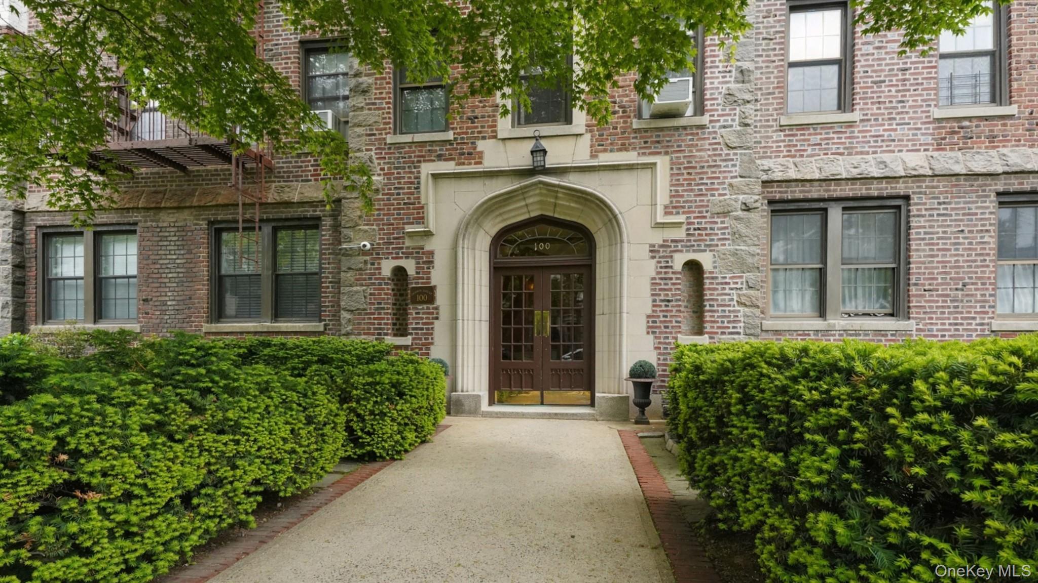 Photo 3 of this property
