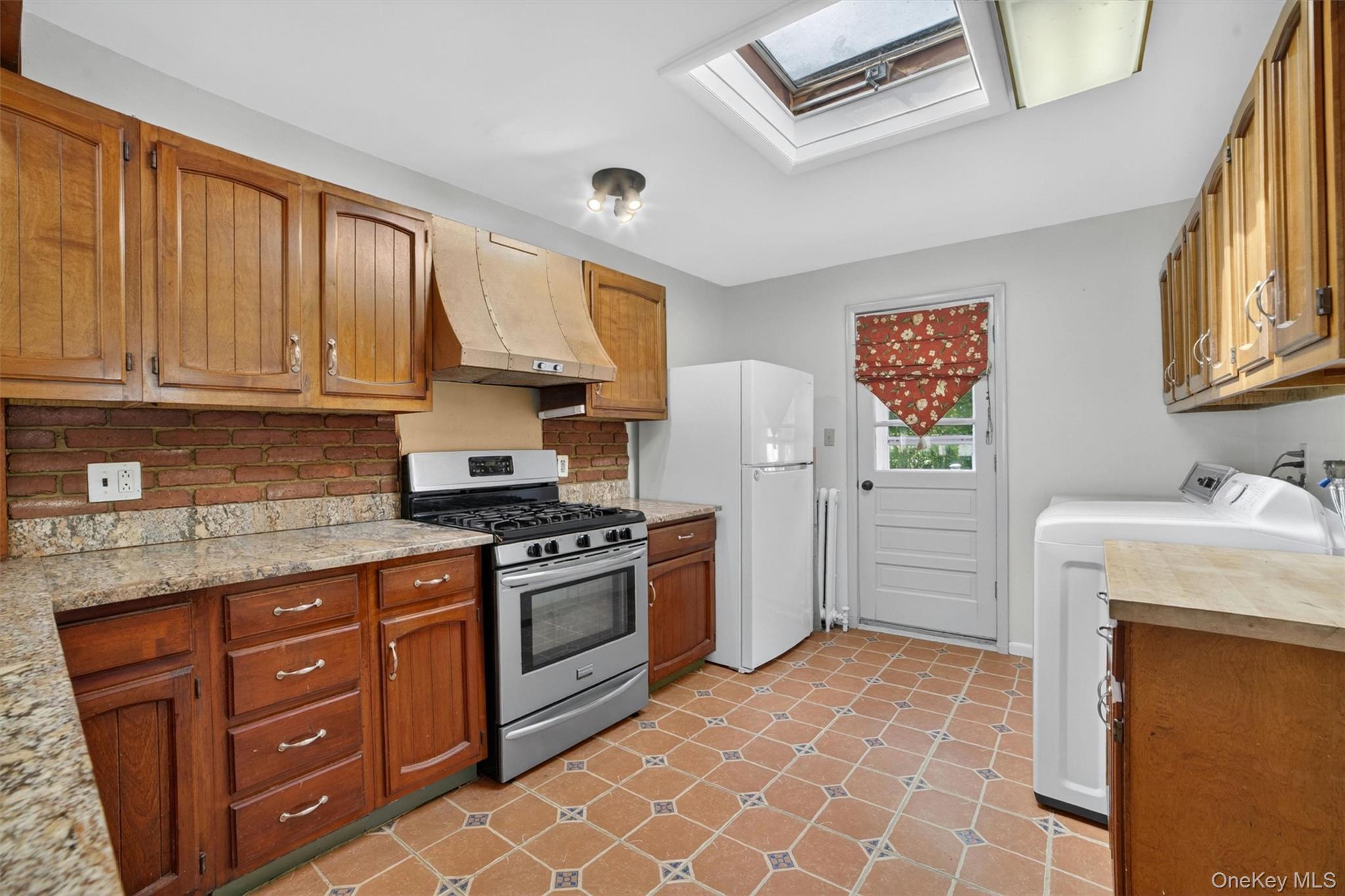 Photo 14 of this property
