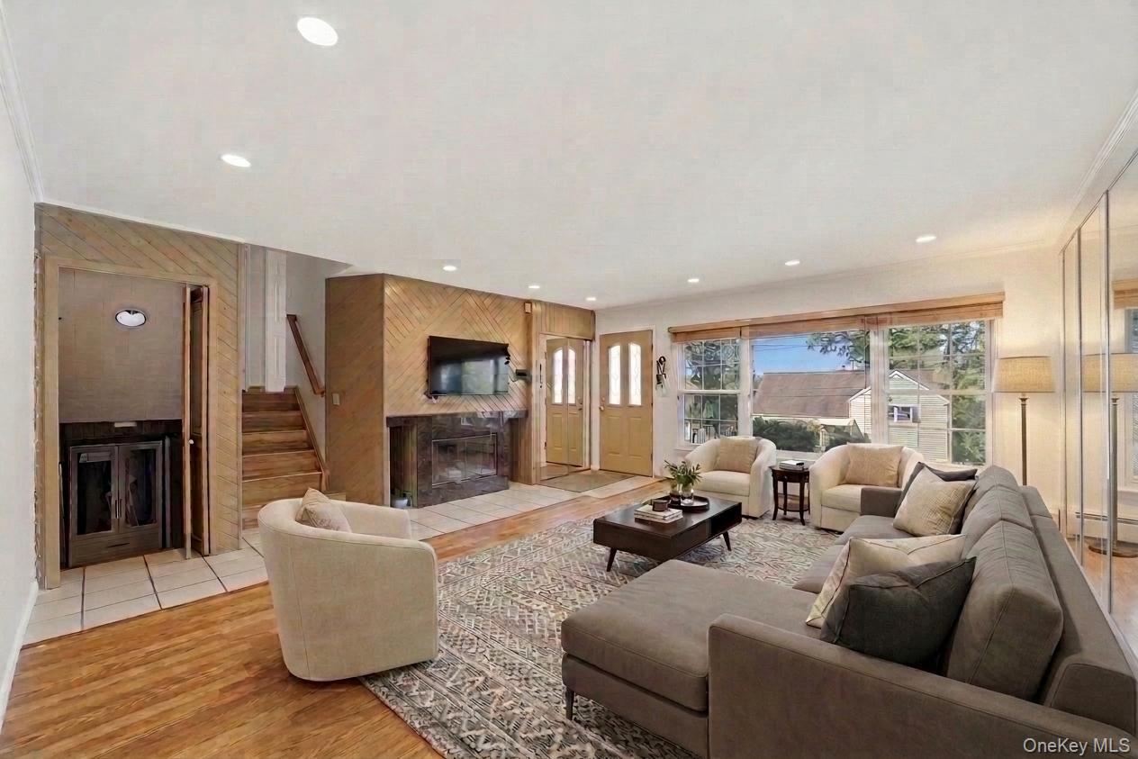 Photo 4 of this property