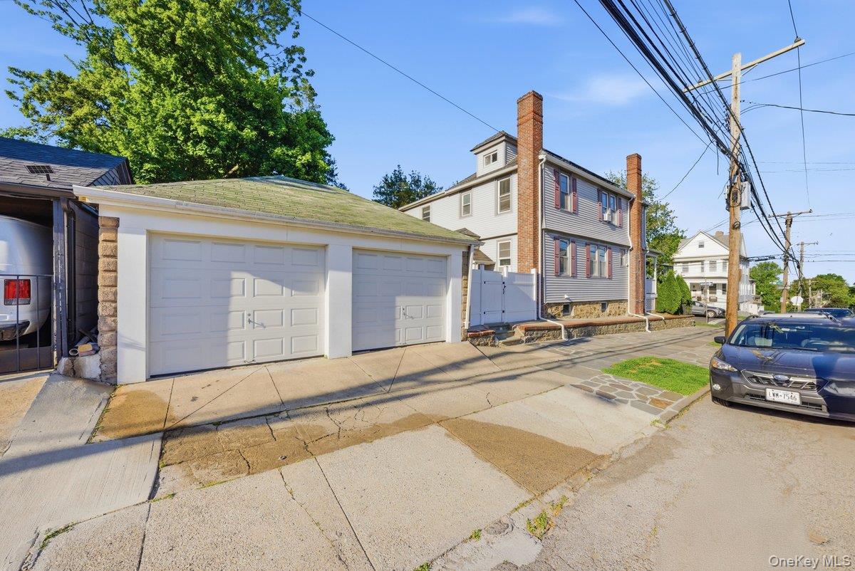 Photo 3 of this property