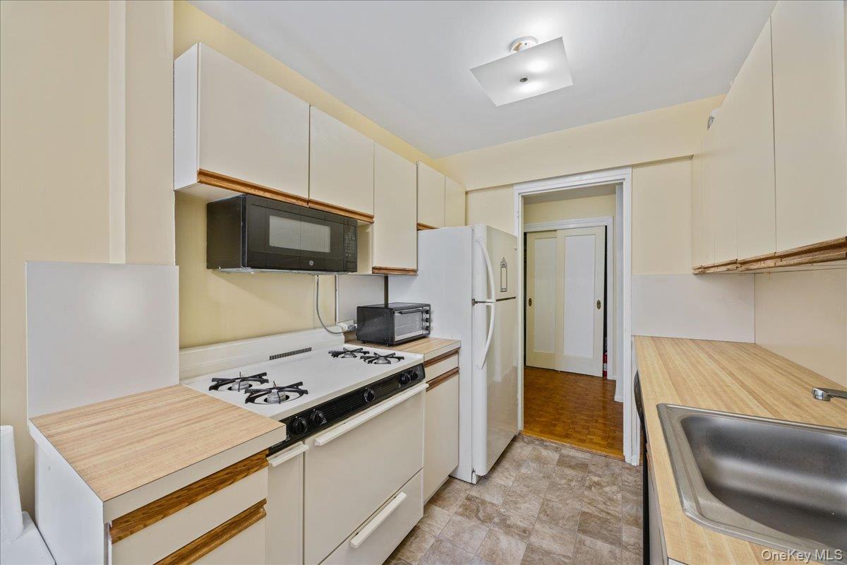 Photo 10 of this property