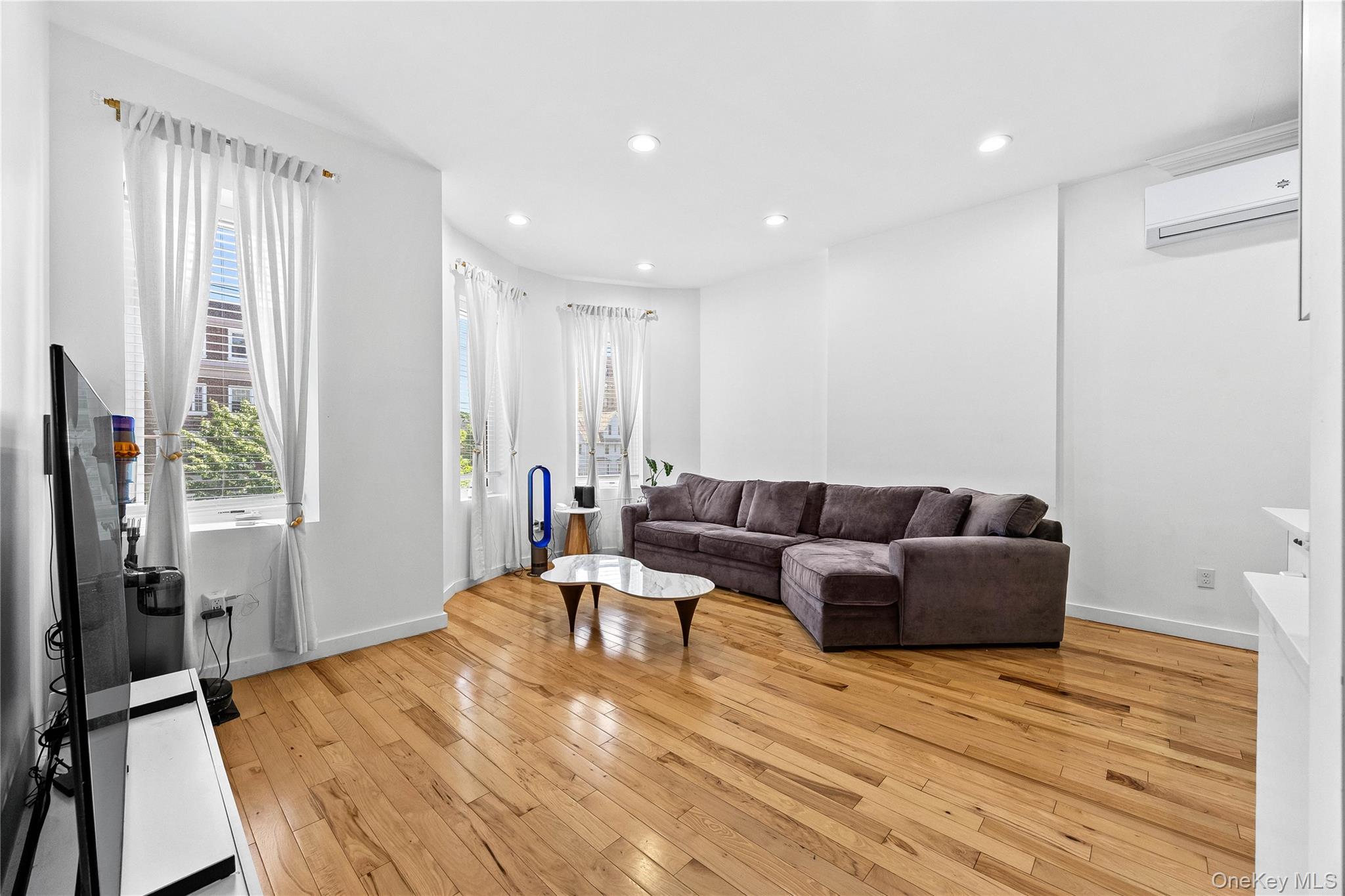Photo 6 of this property