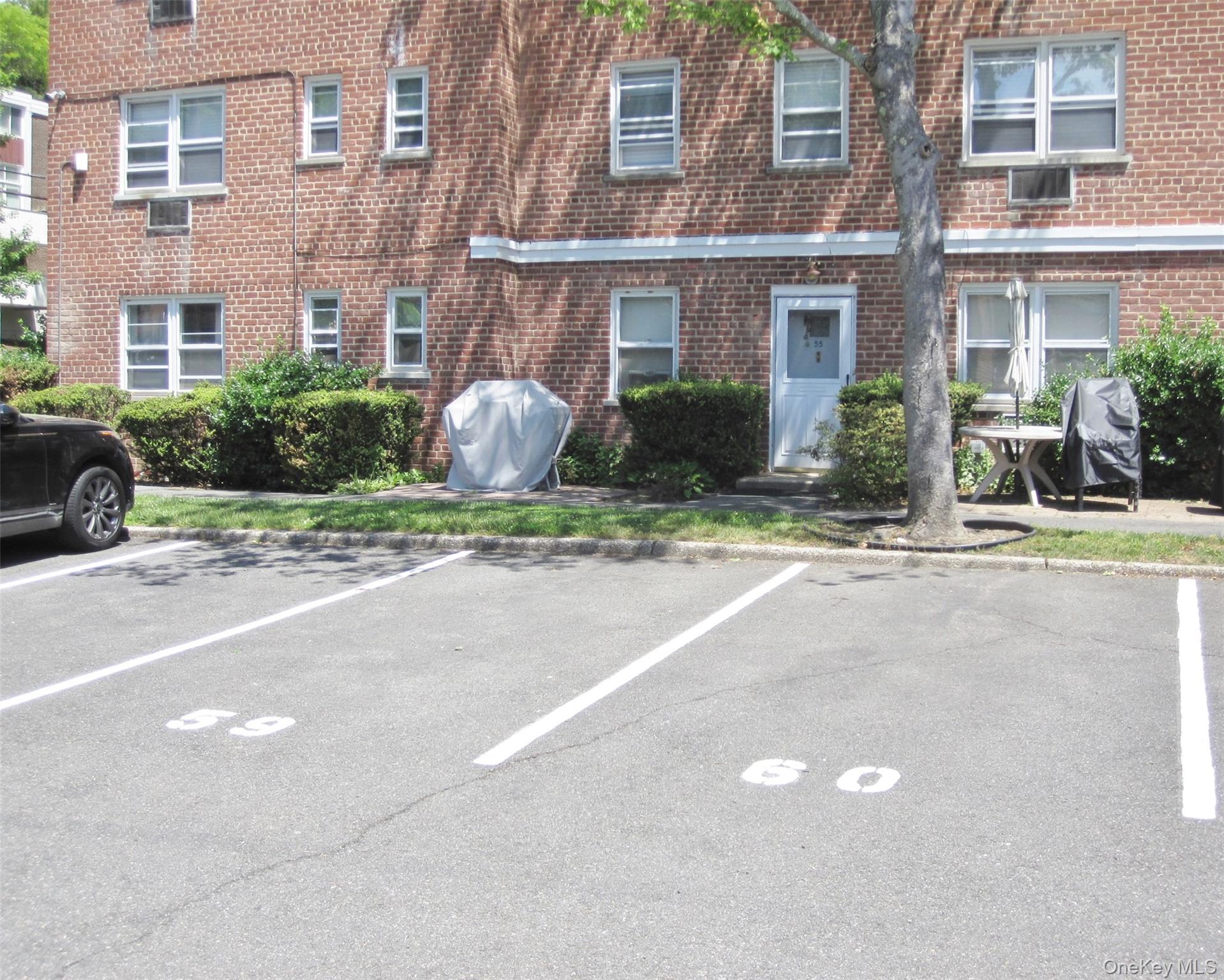 Photo 4 of this property