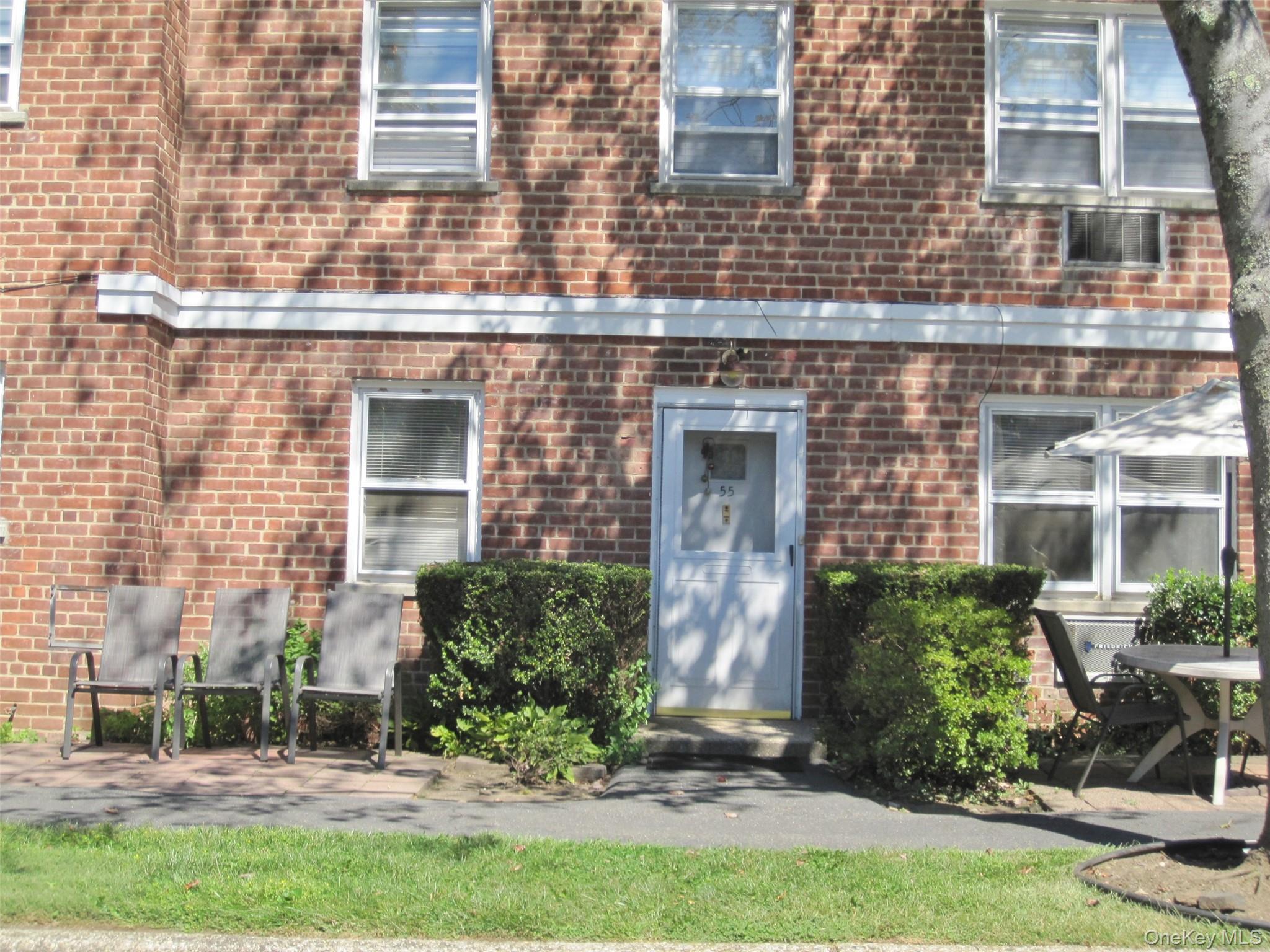 Photo 4 of this property