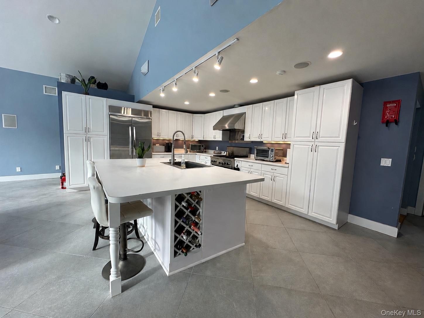 Photo 4 of this property