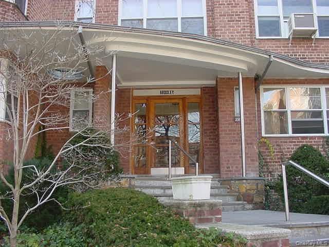 Photo 3 of this property
