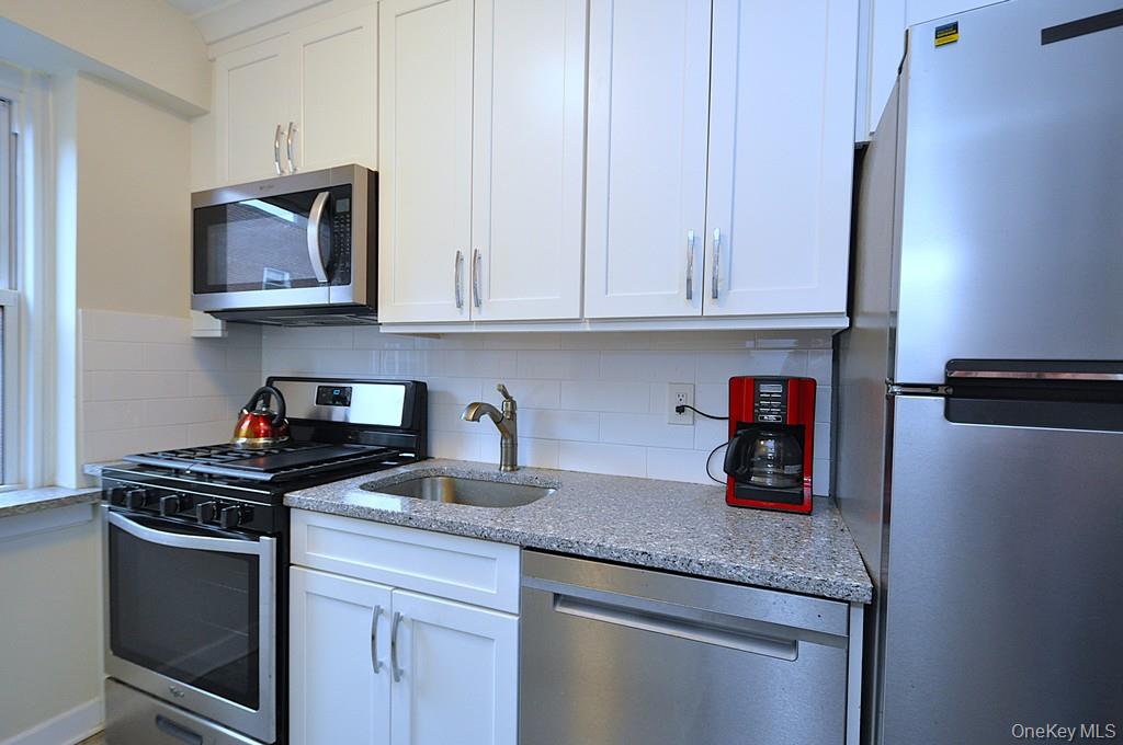 Welcome home to this sun-drenched and beautifully spacious two-bedroom...
