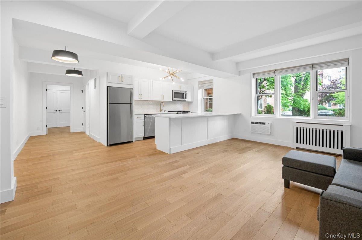 STUNNINGLY RENOVATED ONE BEDROOM CO-OP ** CONVENIENTLY LOCATED ON THE...