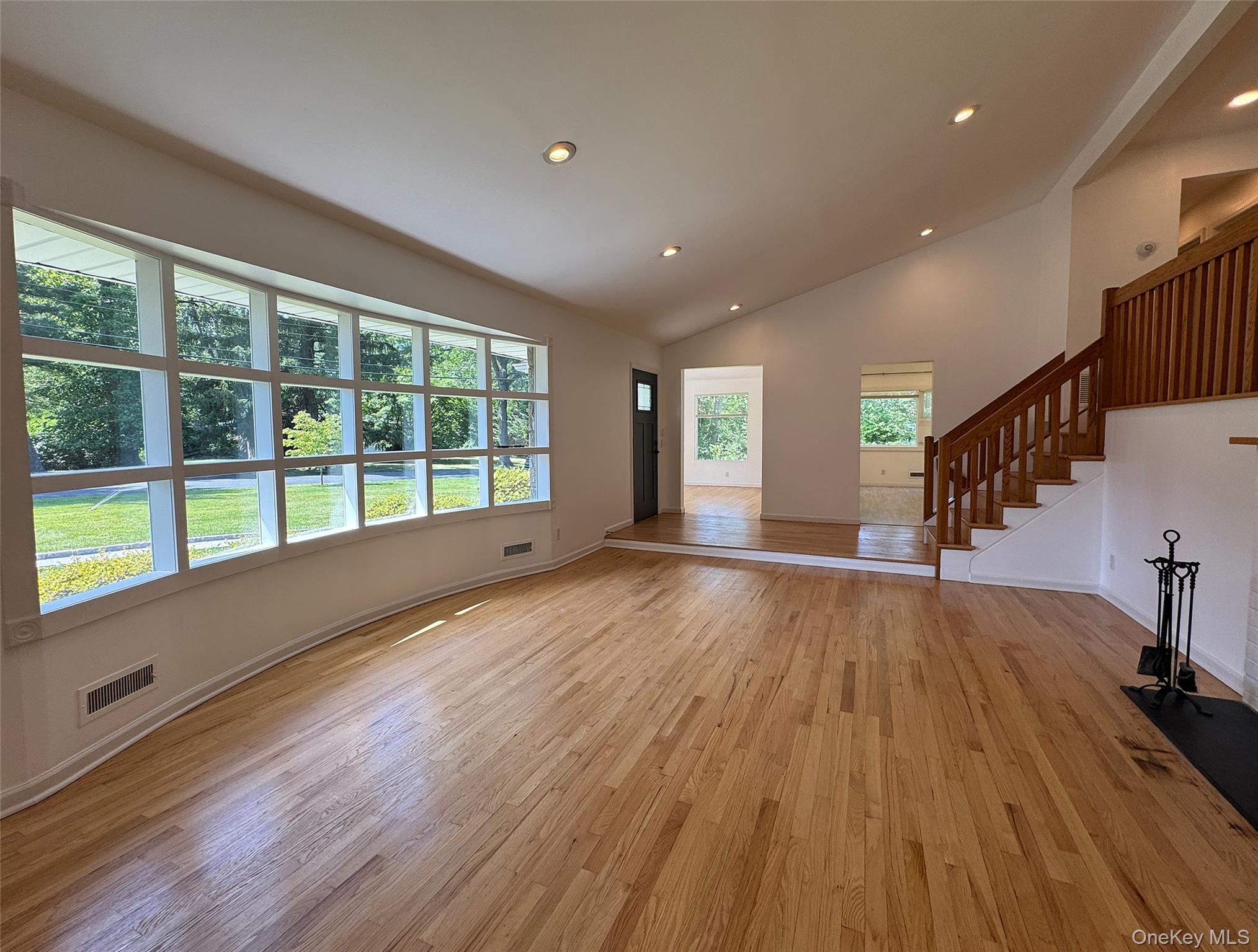 Photo 4 of this property