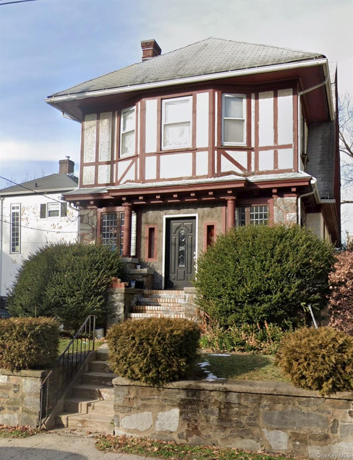 Investor's opportunity! Bring your vision to this massive Colonial-sty...