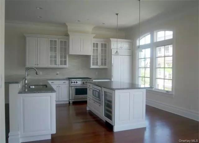 Photo 6 of this property