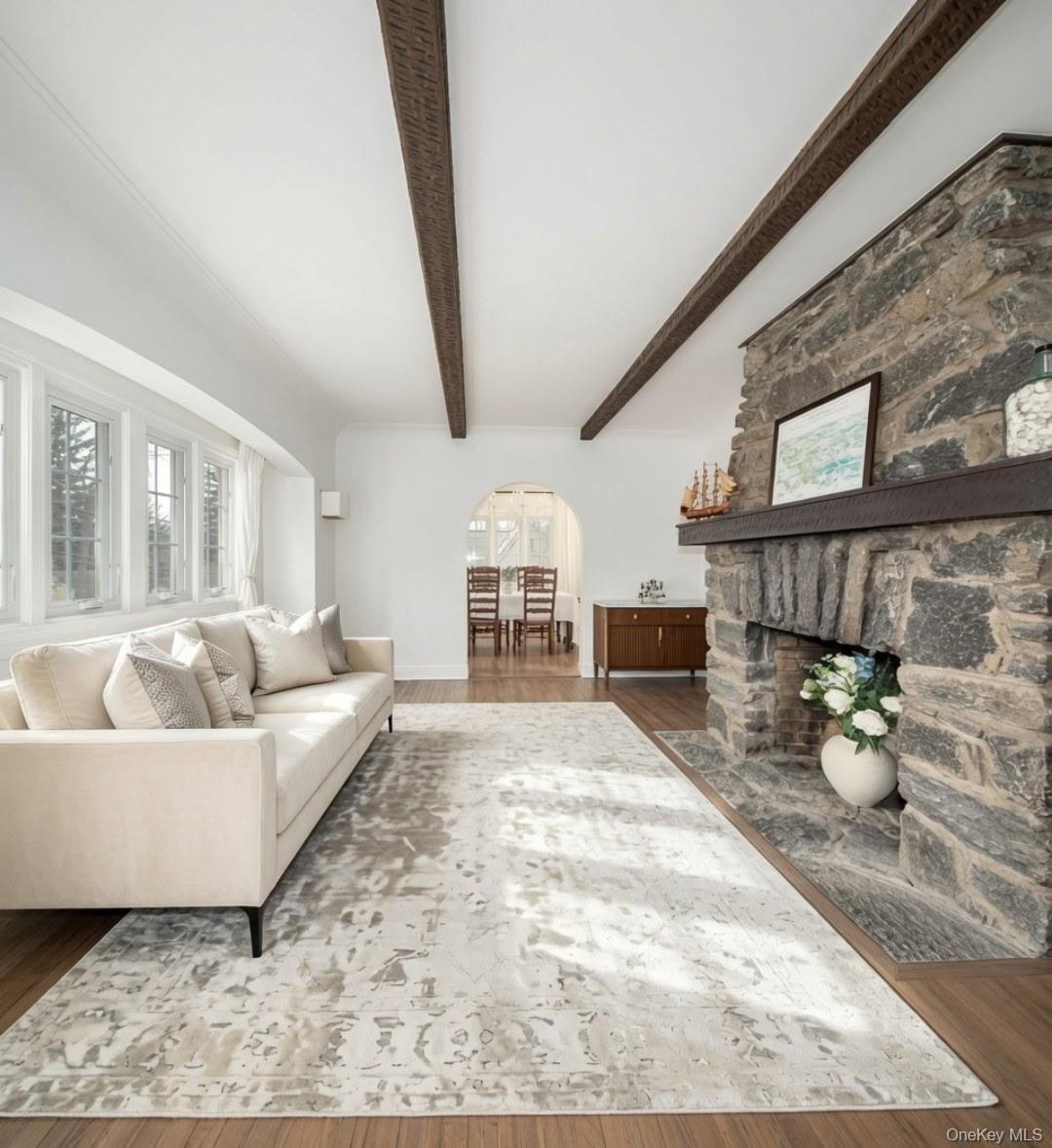 Photo 4 of this property