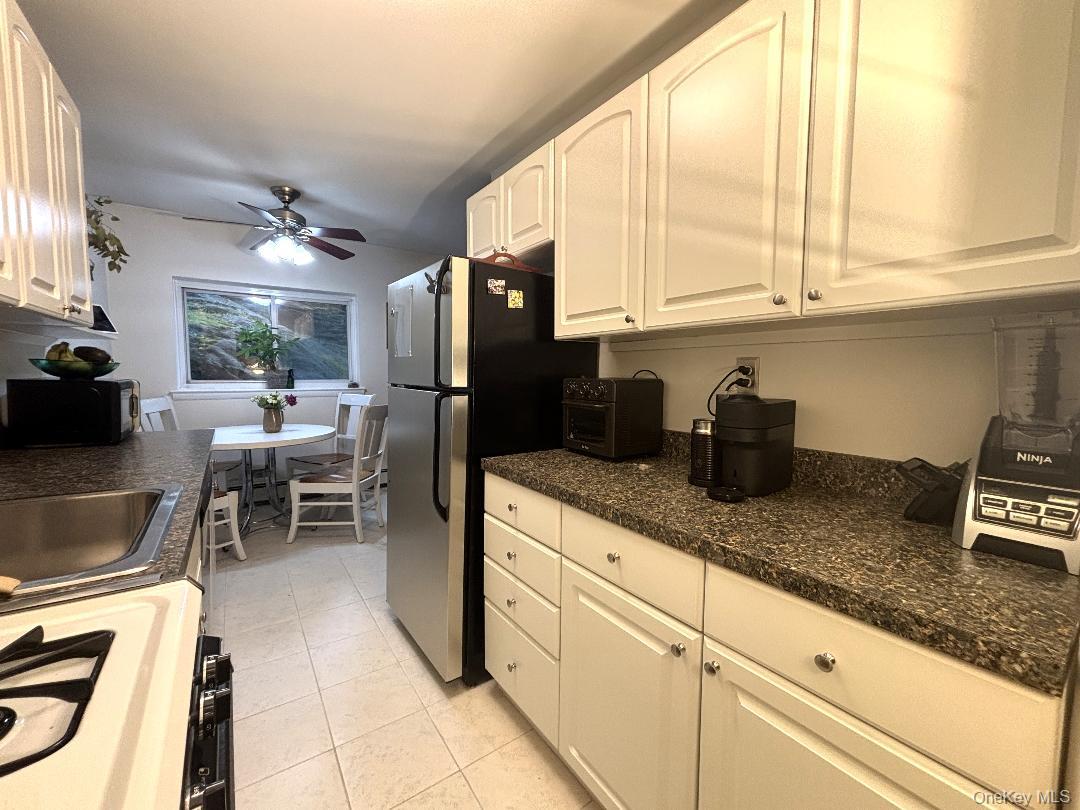 Photo 4 of this property