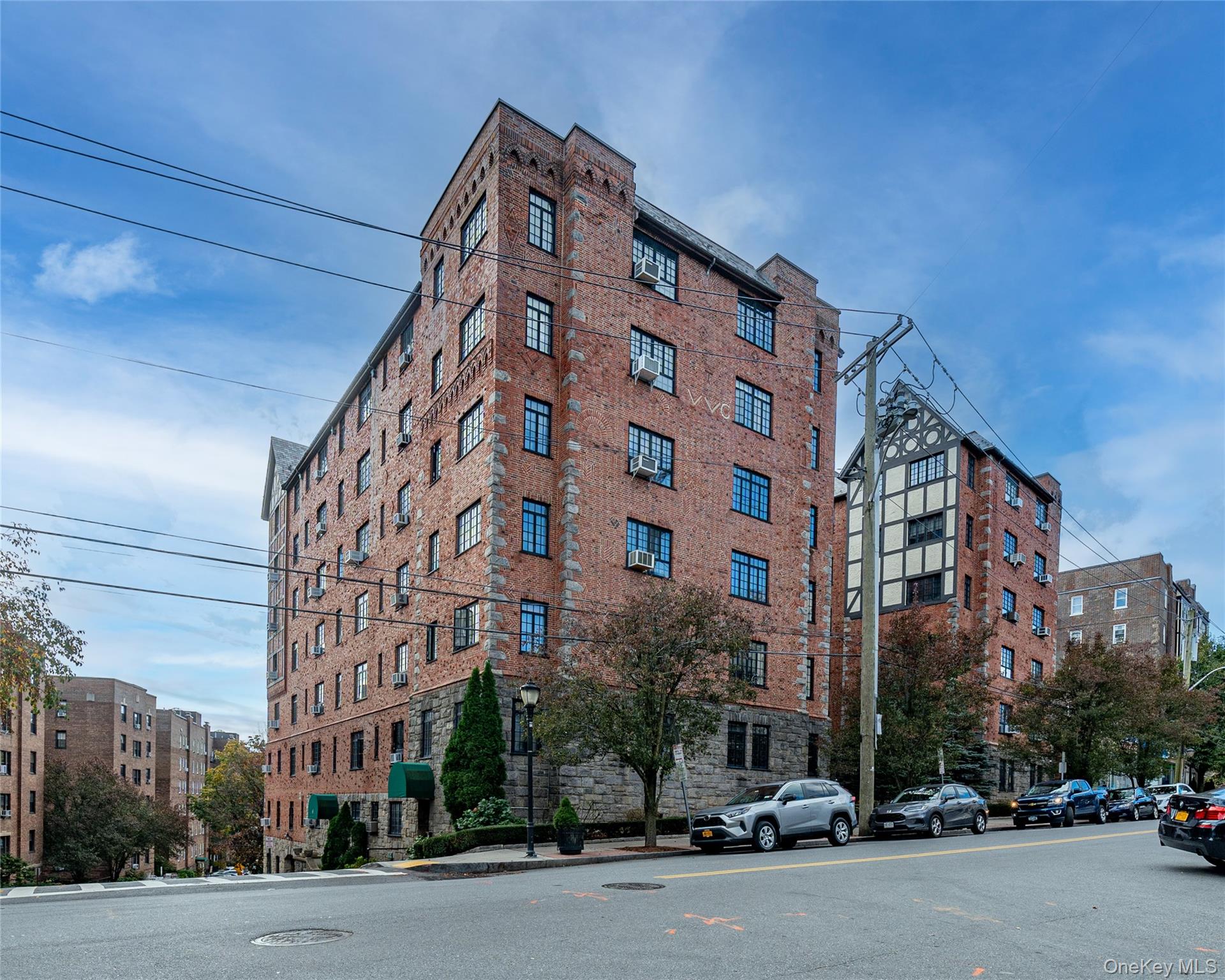 One-Bedroom pet friendly Co-Op in Bronxville PO. Beautifully maintaine...