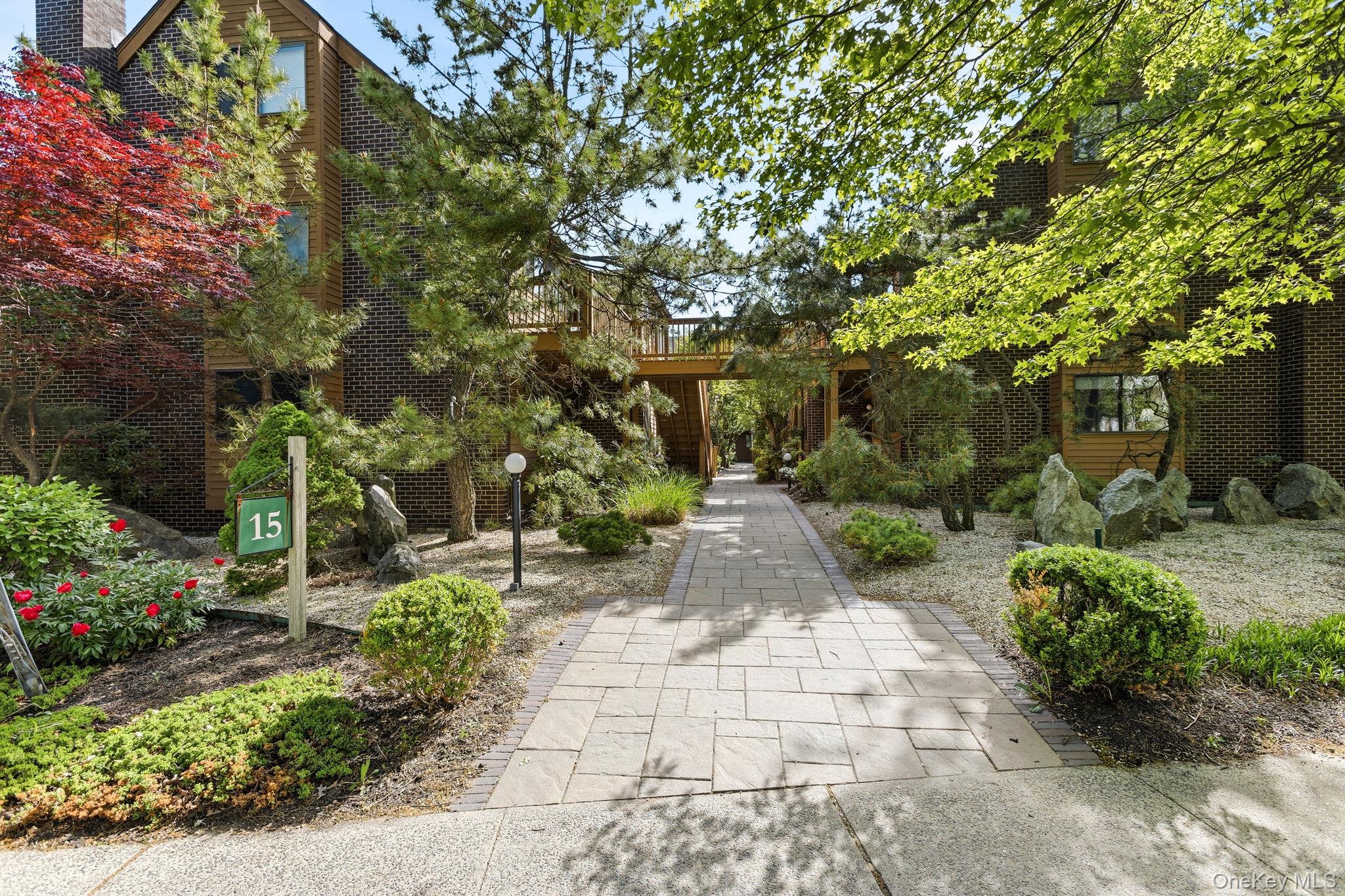 Charming 1-bedroom, 1-bath garden-style condo offers comfortable and c...