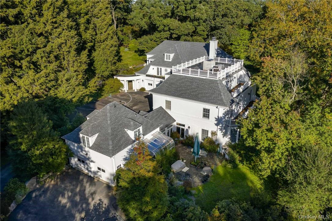 Magnificent multi-generational 7 plus bedroom, 13-bathroom home on 4.5...