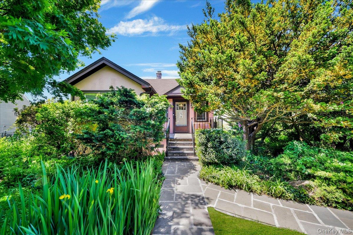 This charming, well-kept ranch home is nestled in the heart of Hawthor...