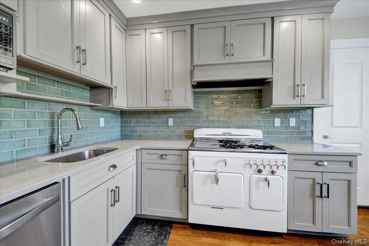 Photo 7 of this property