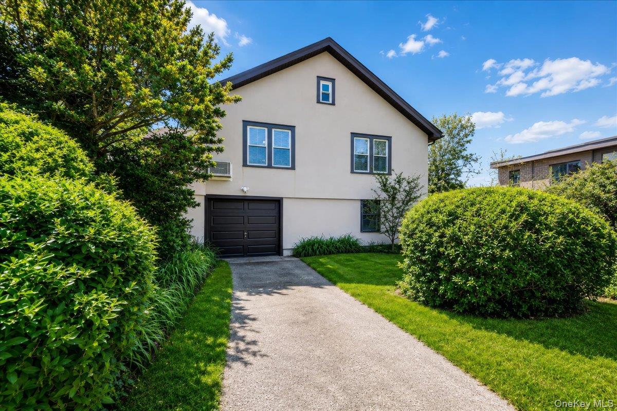 Photo 4 of this property