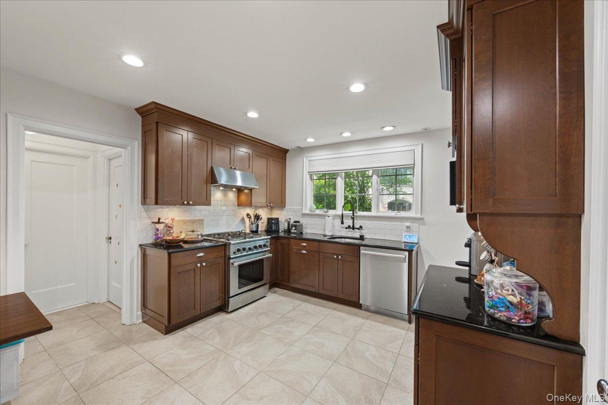 Photo 11 of this property
