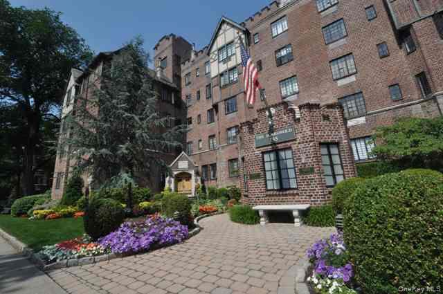 Photo 3 of this property
