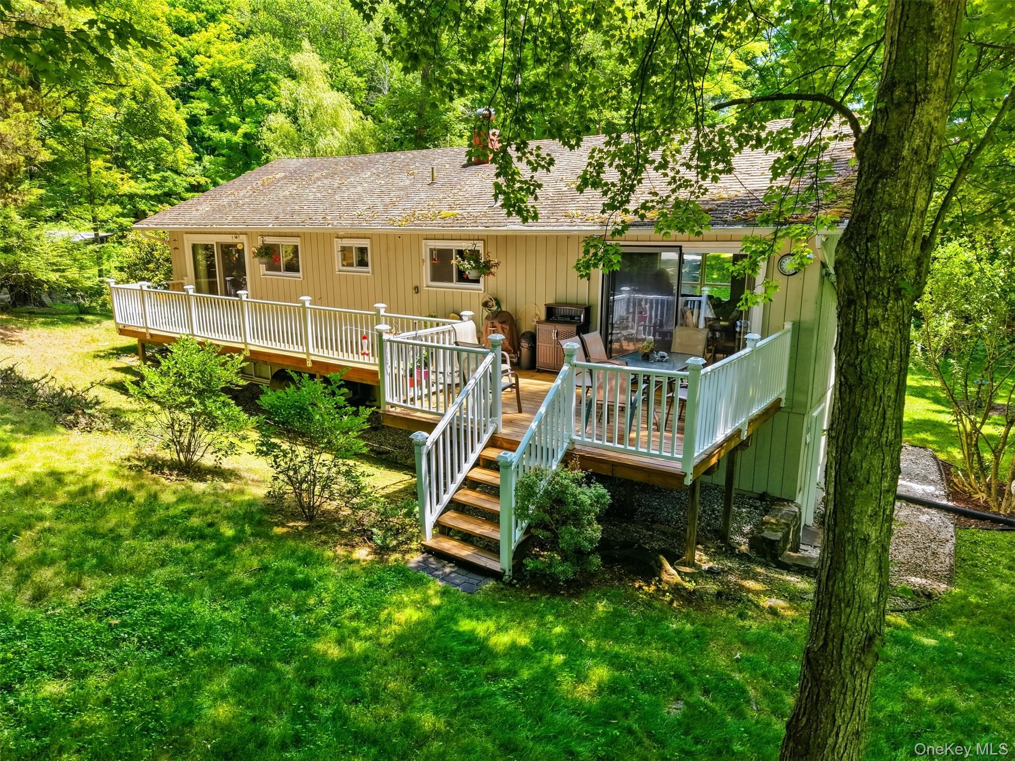Photo 4 of this property