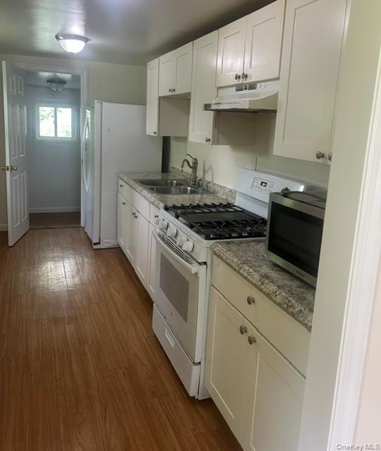 Photo 5 of this property