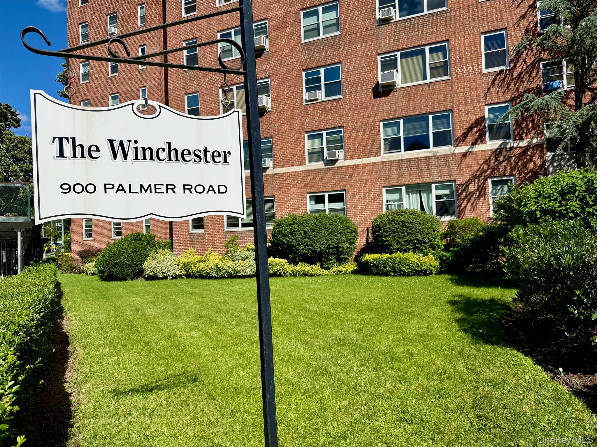 Welcome home to this move in ready 2 bedroom, 1 bath coop in The Winch...