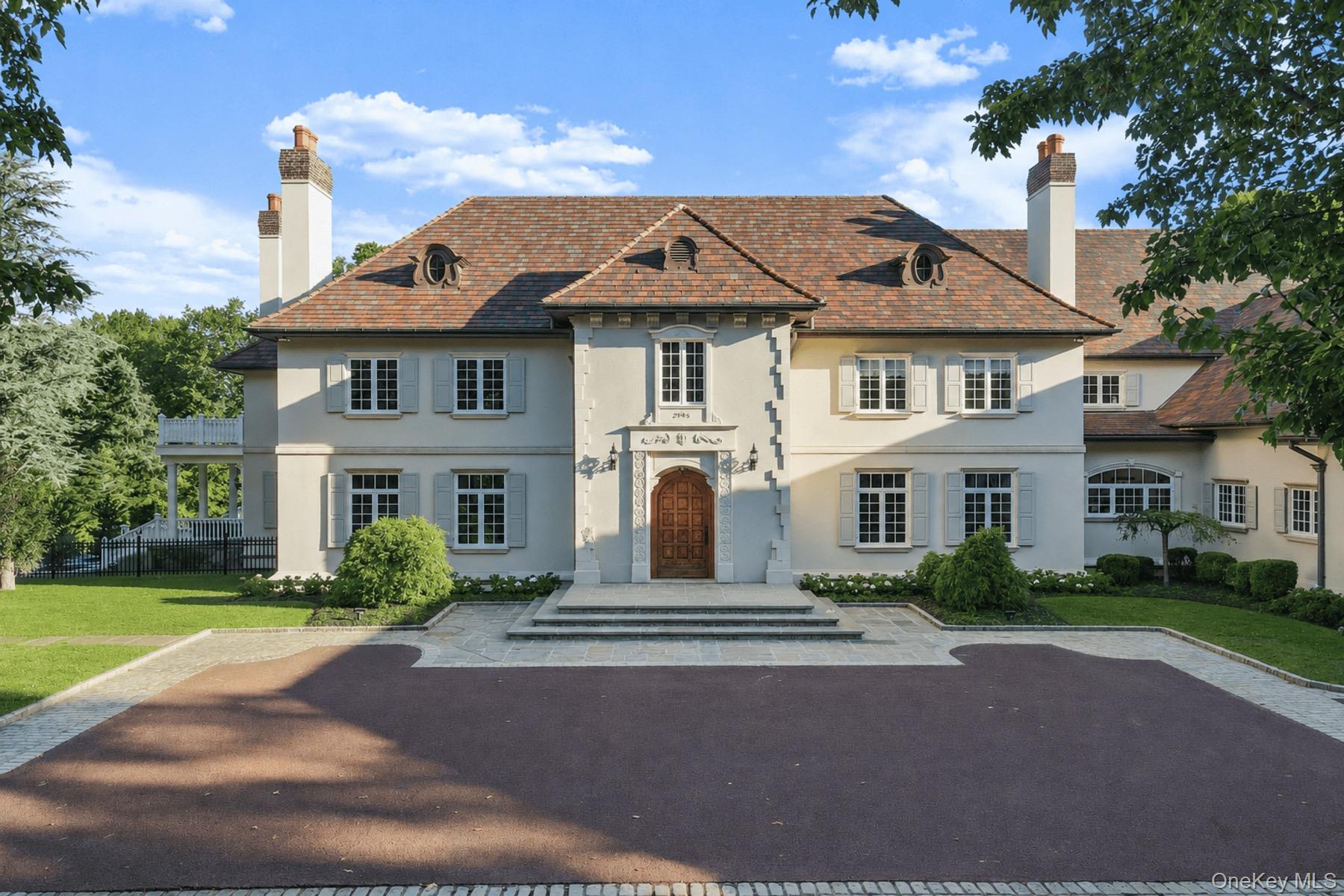 Cosseted within the gates of the exclusive Conyers Farm association wi...