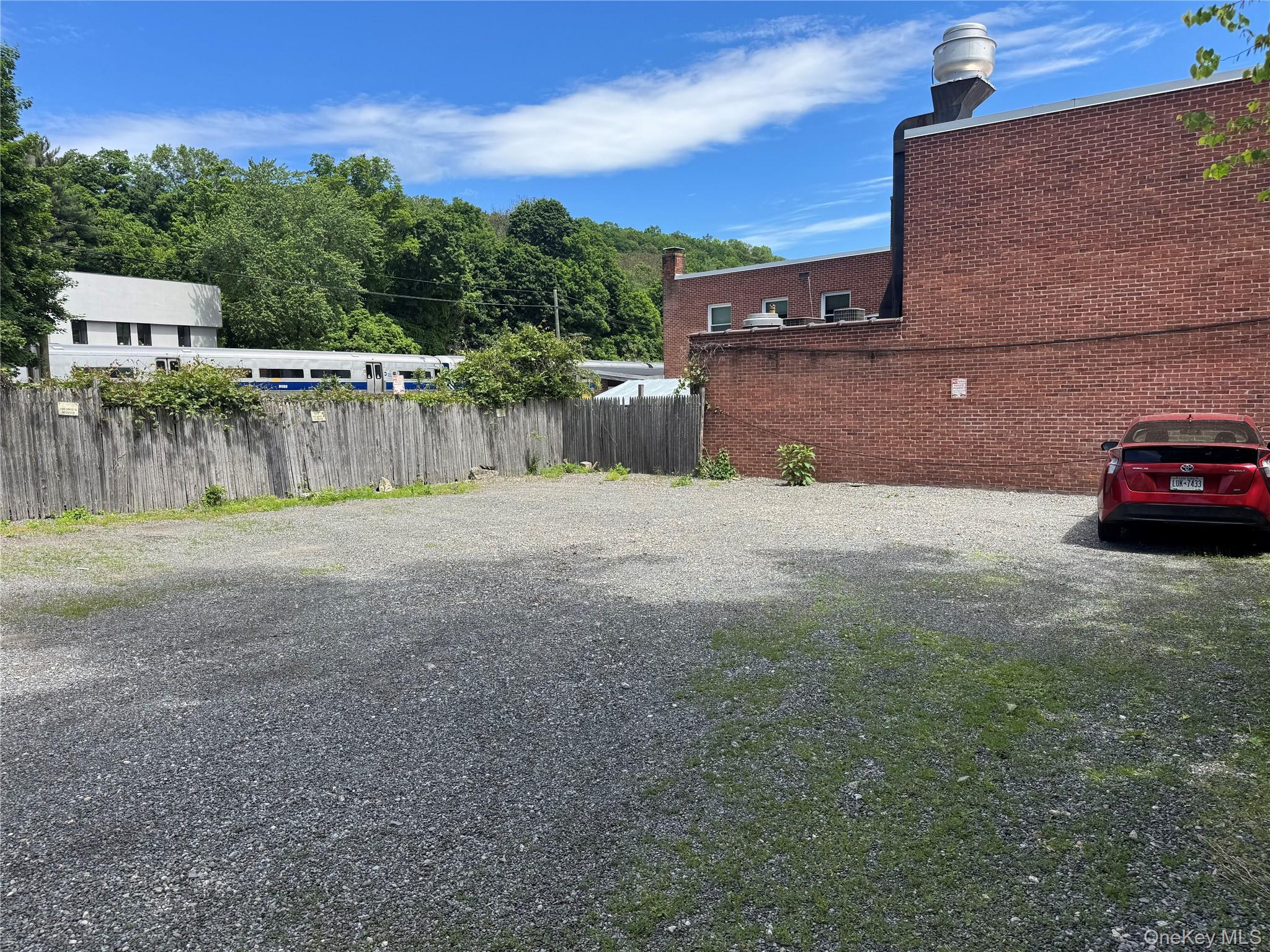 Photo 4 of this property