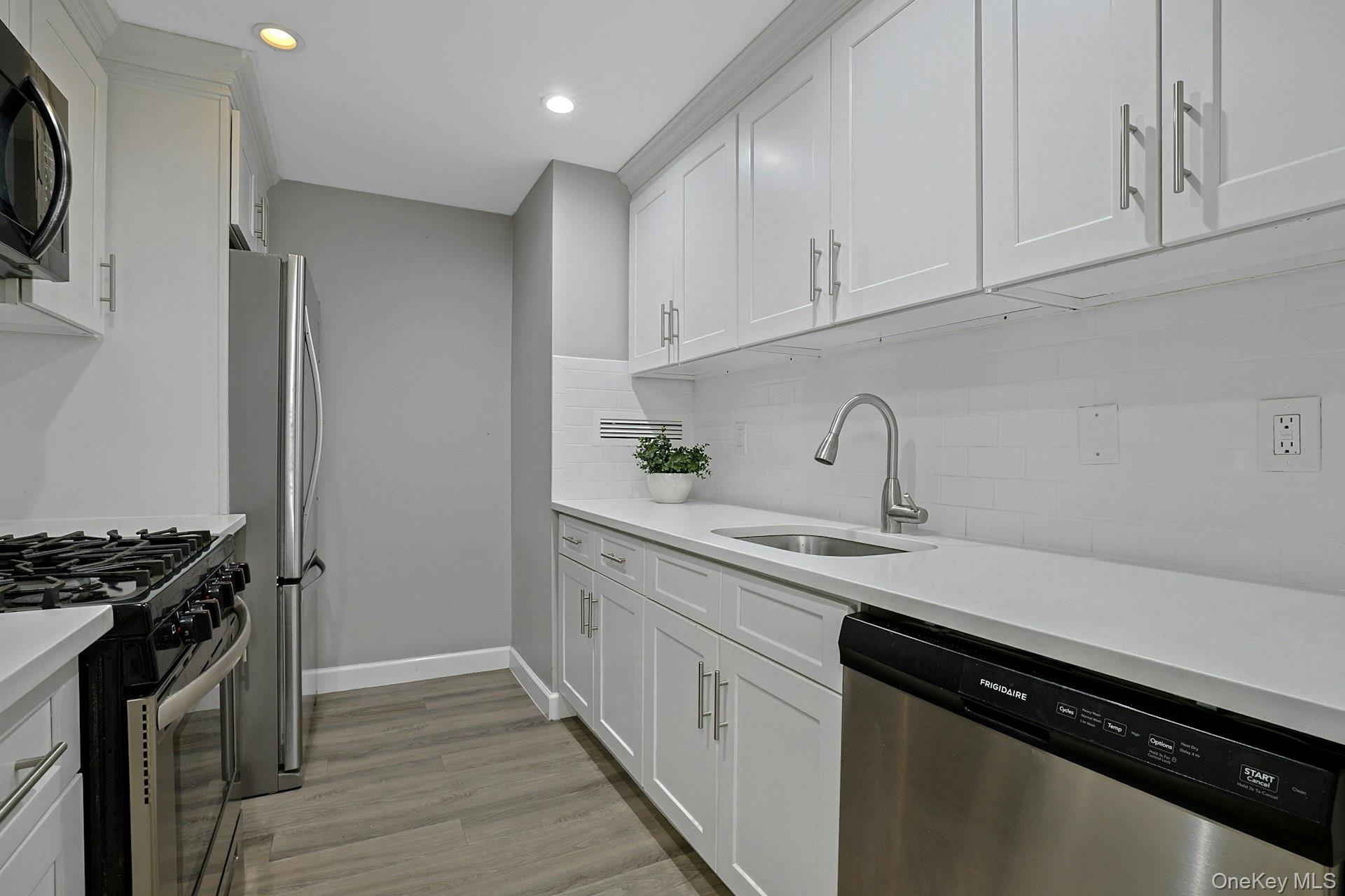 Photo 6 of this property