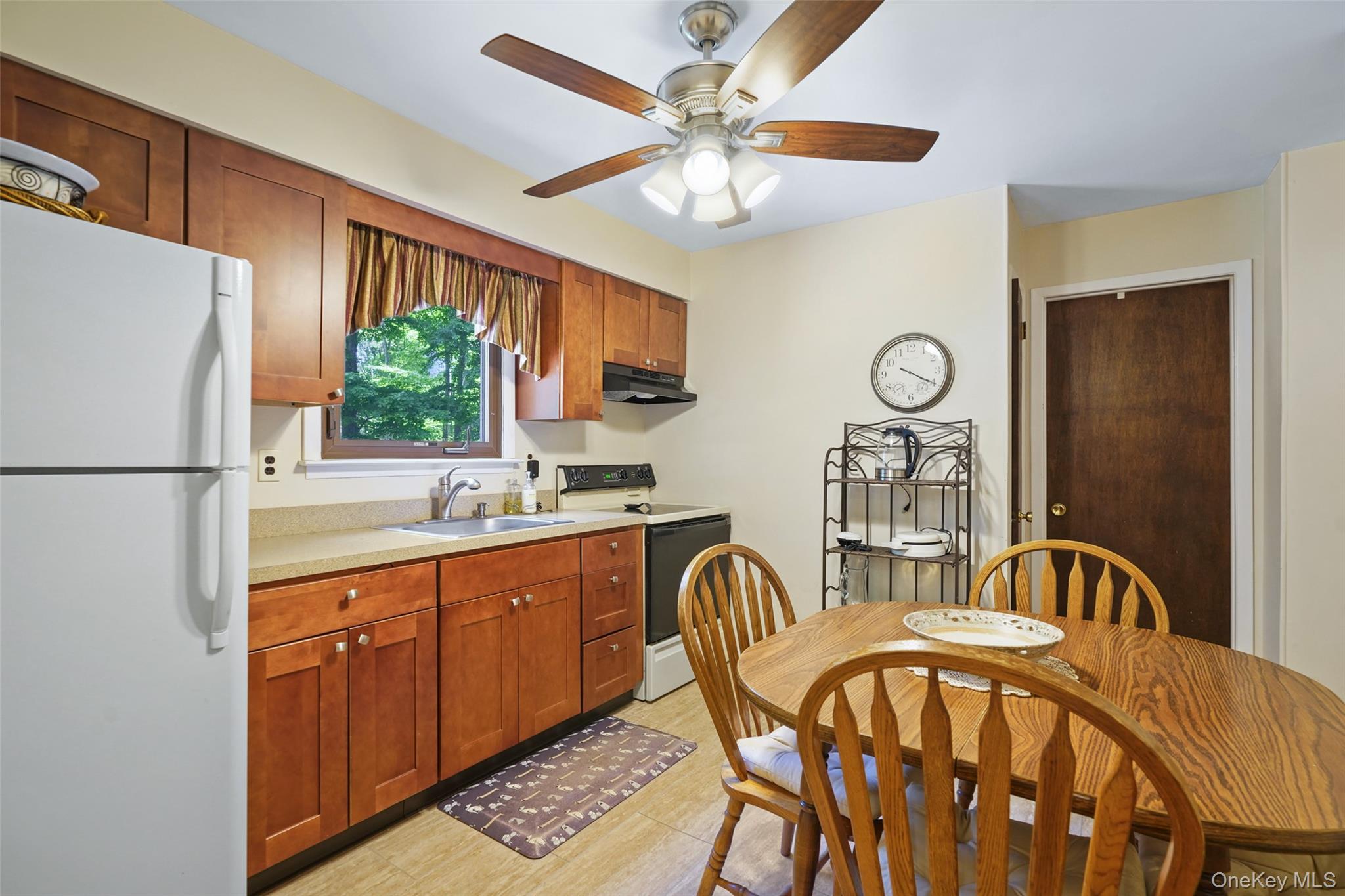 Photo 33 of this property