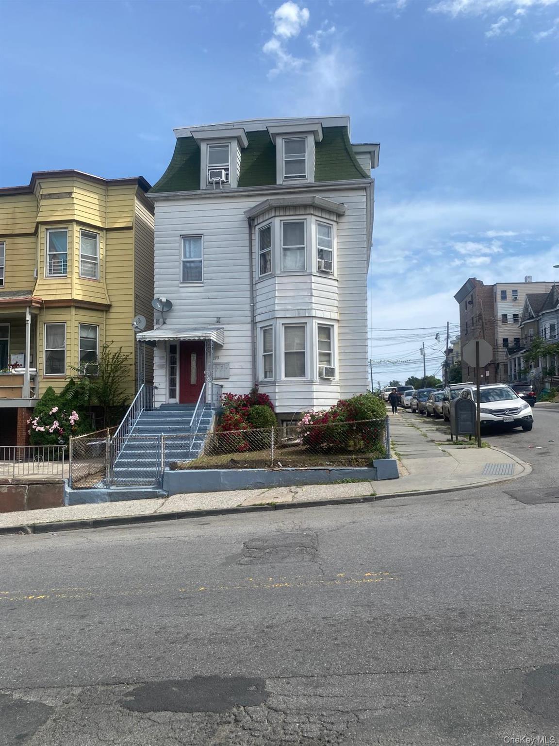 CALLING ALL INVESTORS! Extended family homeowners! Do not miss this tu...