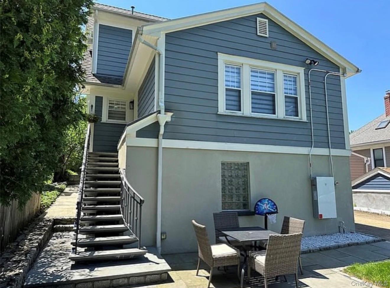 Photo 3 of this property