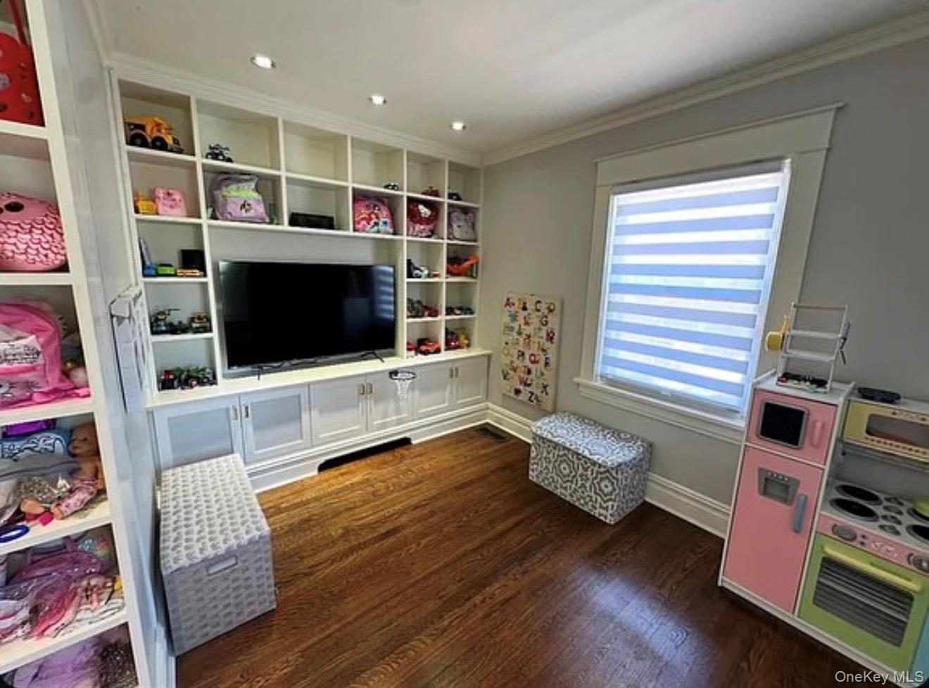 Photo 11 of this property