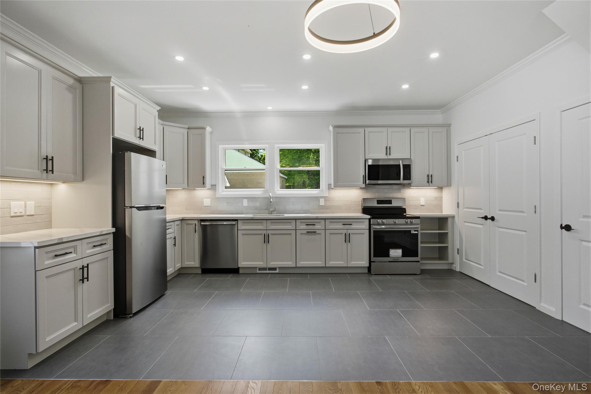 Photo 7 of this property