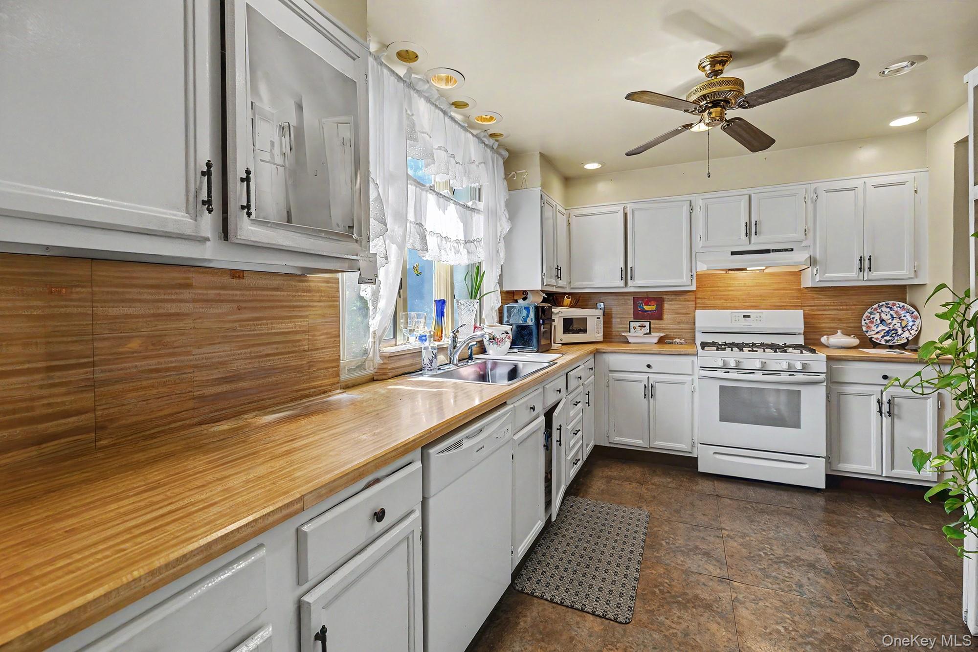Photo 13 of this property