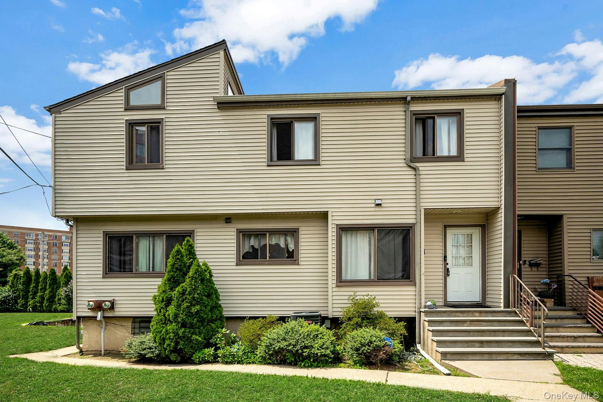 309 Pelham Rd and 104 Leland Ave are a rare opportunity for 2 back-to-...