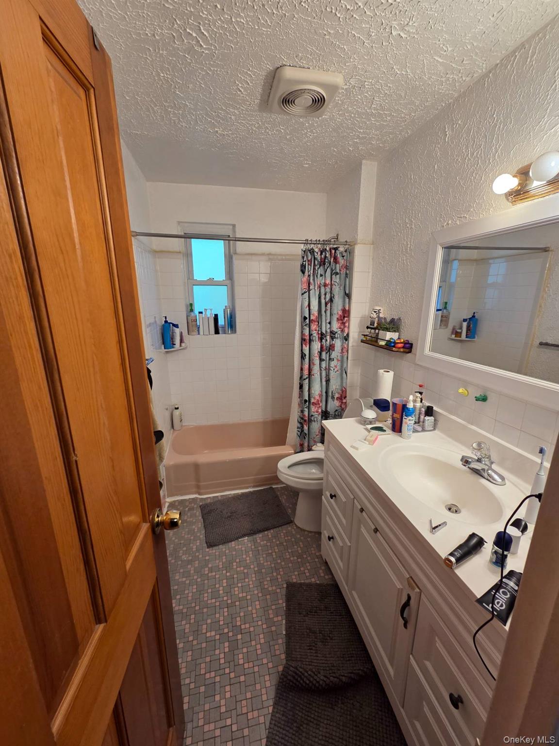 Photo 7 of this property