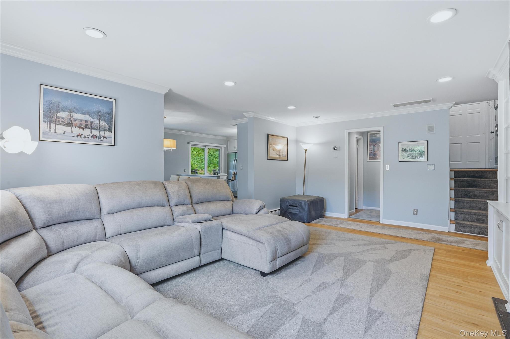 Photo 4 of this property
