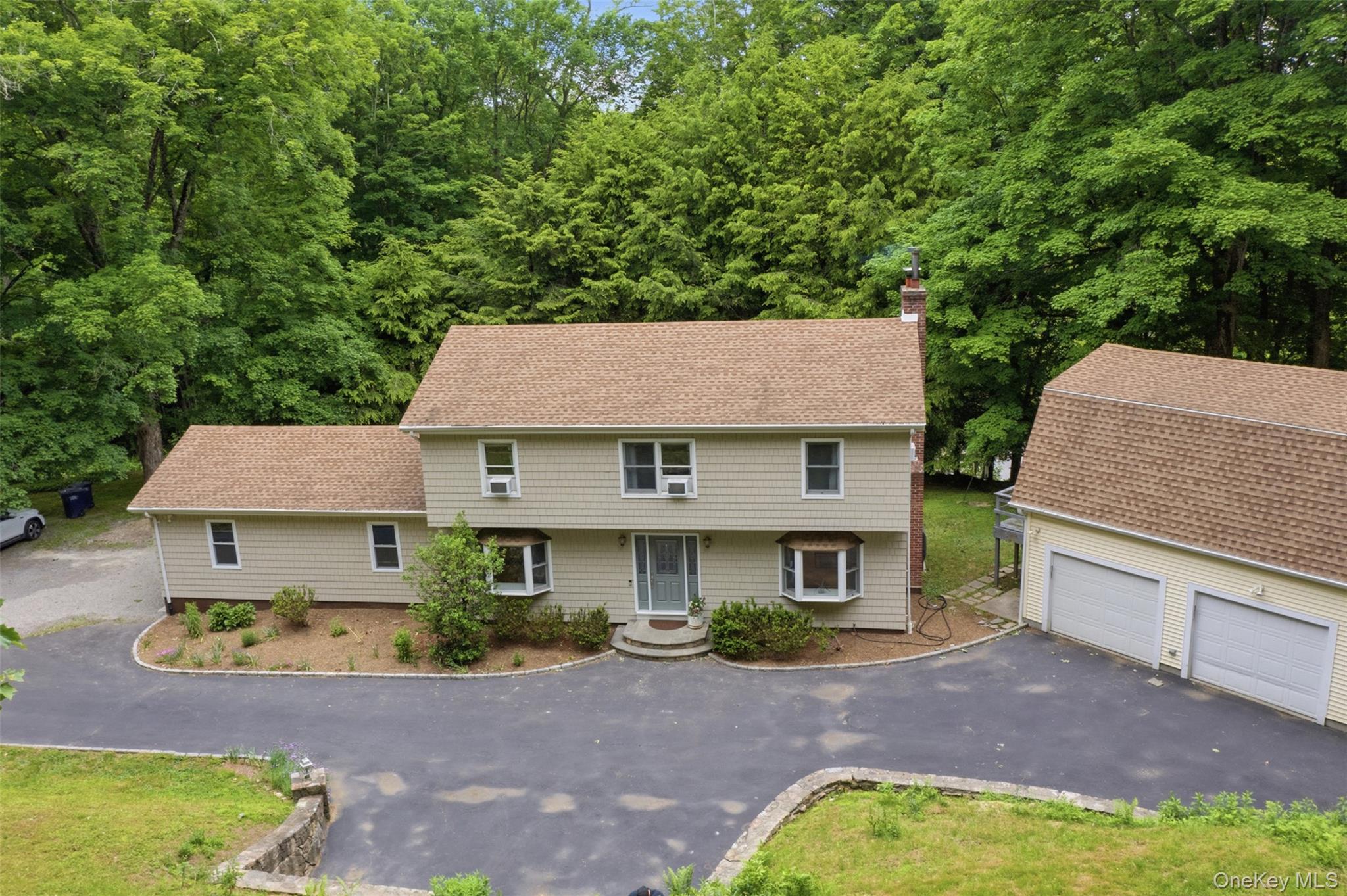 Photo 4 of this property