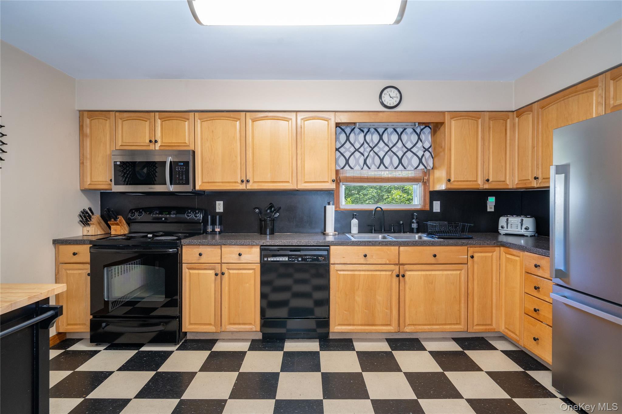 Photo 7 of this property